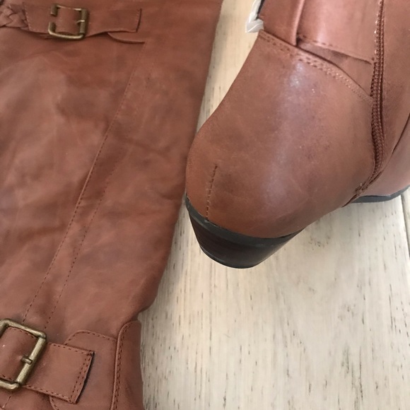 Boot - Picture 3 of 3